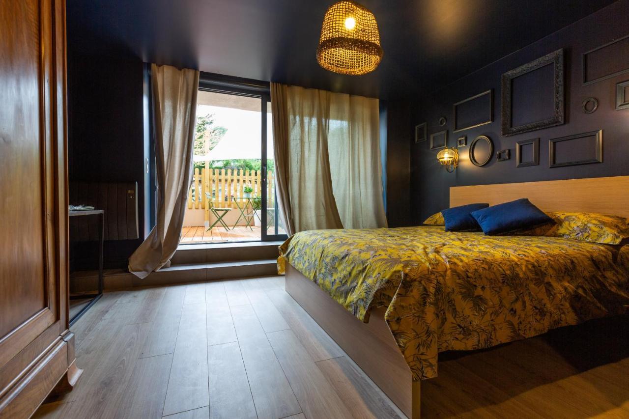Les Dames-Jeannes Bed and Breakfast Chavot-Courcourt Eksteriør billede