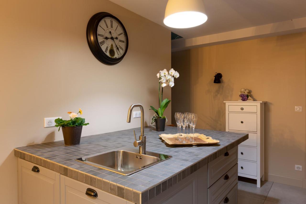 Les Dames-Jeannes Bed and Breakfast Chavot-Courcourt Eksteriør billede