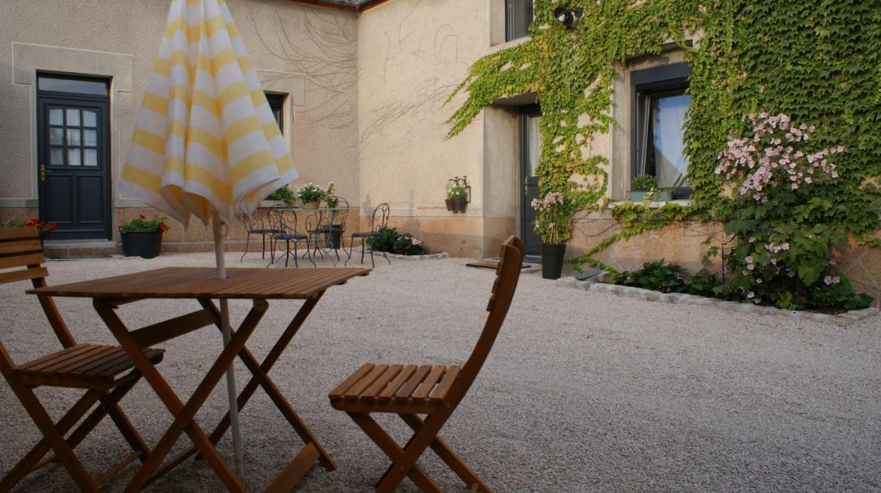 Les Dames-Jeannes Bed and Breakfast Chavot-Courcourt Eksteriør billede